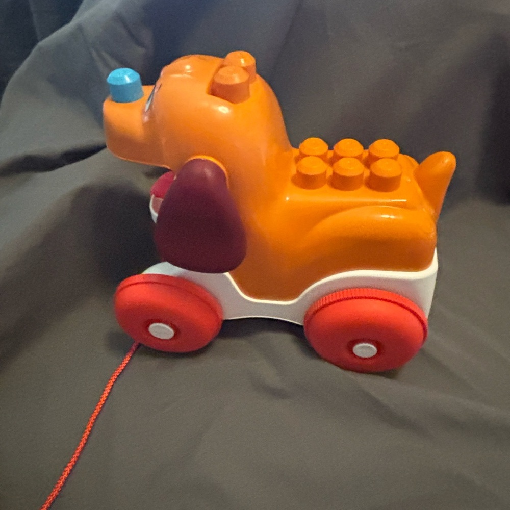 Mega block preschool dog wagon - Picture 2 of 4